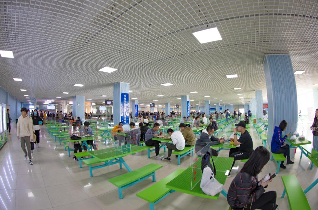 辽宁地区领导与同胞共话发展盛会